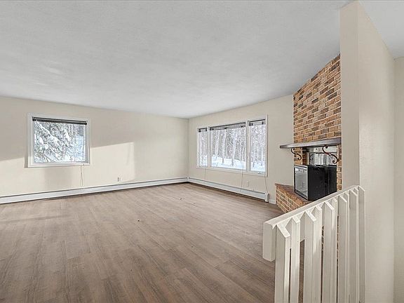 2nd image of 620 Cambridge Dr
