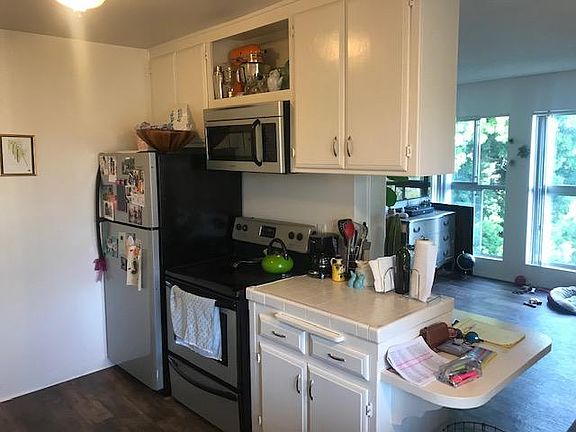 5th image of 1621 La Playa Ave