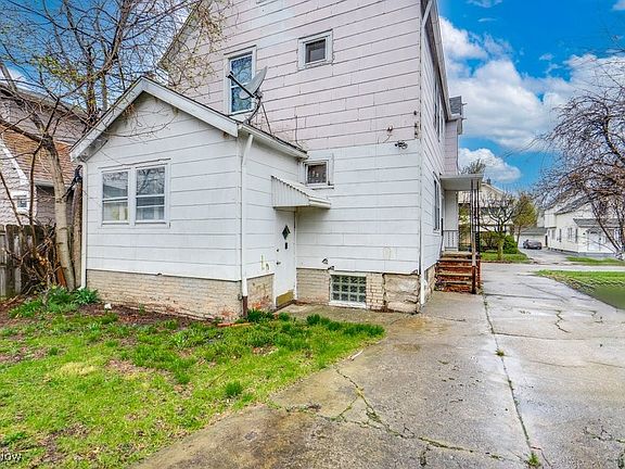 4th image of 18806 Kewanee Ave
