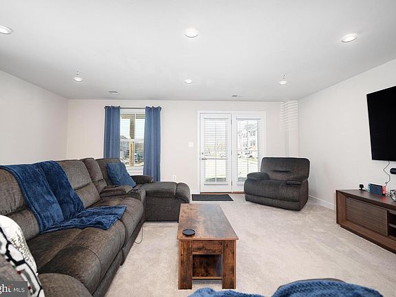 5th image of 3018 Strasbaugh Dr