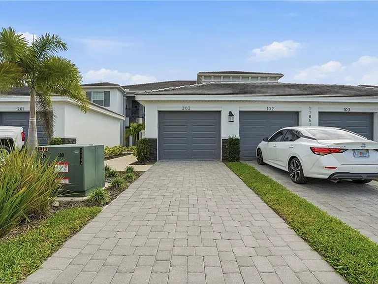 11851 Venetian Lagoon Dr #202 — Photo 39