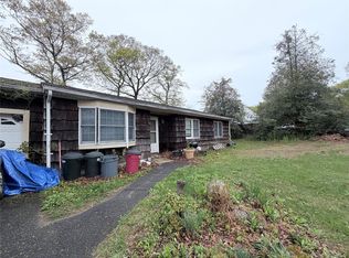 98 Broadway, Rocky Point, NY 11778