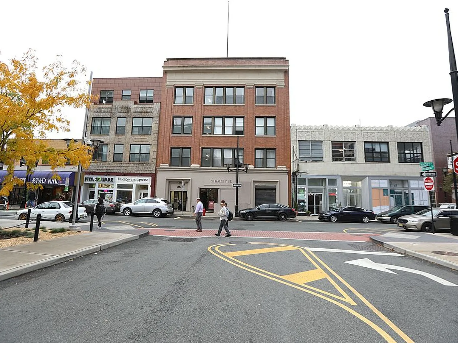 91 Halsey St — Photo 4