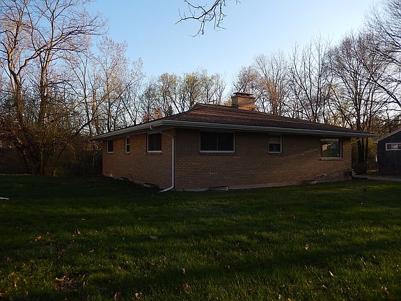2nd image of 2316 Elliott St SE