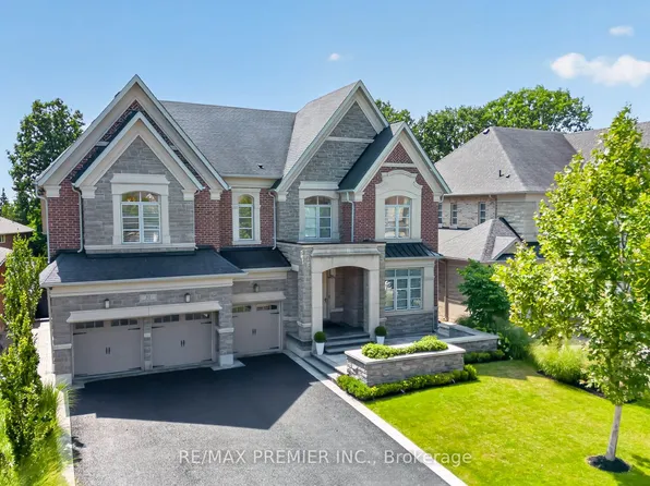31 Sarracini Cres, Vaughan, ON L4L 0E1
