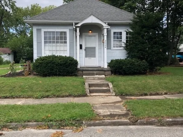 2024 N B St, Elwood, IN 46036