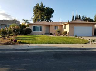 1426 Beverly Ave, Clovis, CA 93611