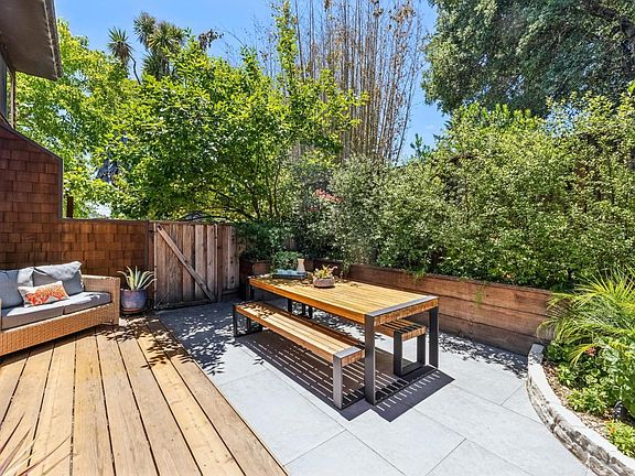 3rd image of 831 Sir Francis Drake Boulevard #3