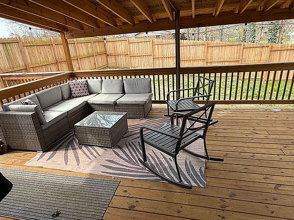 4th image of 186 Terrace View Dr