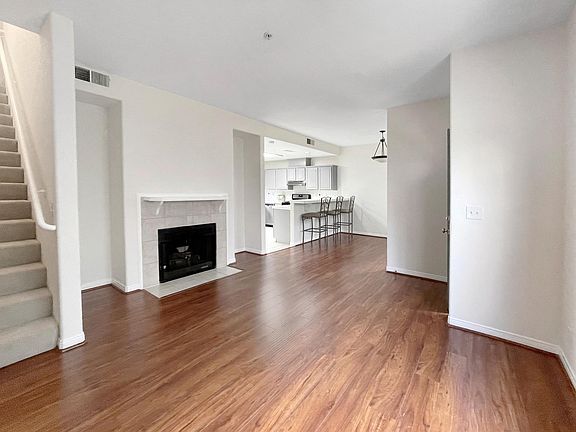 4th image of 42 N Michigan Ave Unit 12
