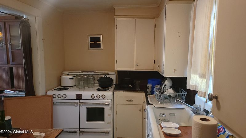 5th image of 22 Smith Street