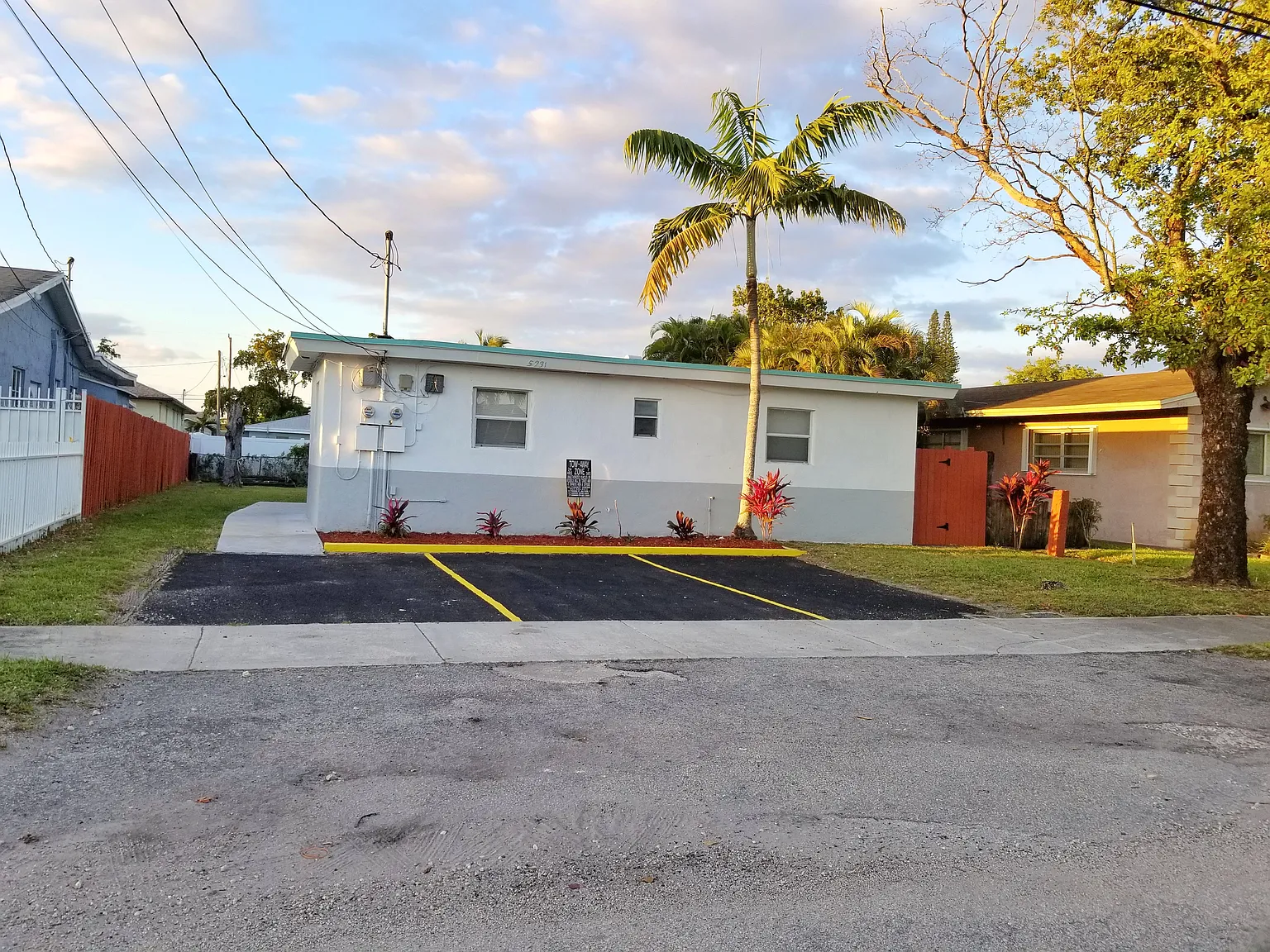 5231 Fletcher St — Photo 3