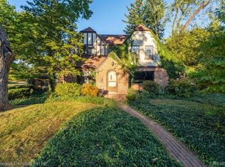 172 Overhill Rd, Bloomfield Hills, MI 48301