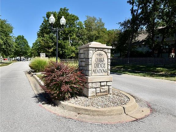 4th image of 5936 NE Moonstone Dr