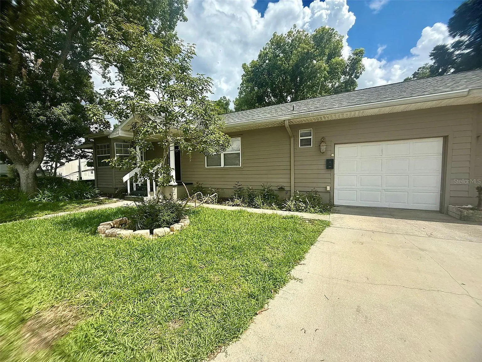 3 bed, 1484 sqft, $2,100 — Photo 4