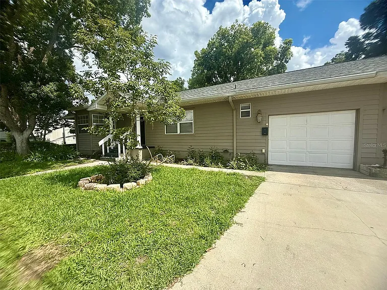 702 Avenue H NE #702 — Photo 3