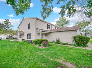 1193 E Barberry Ln APT B, Palatine, IL 60074