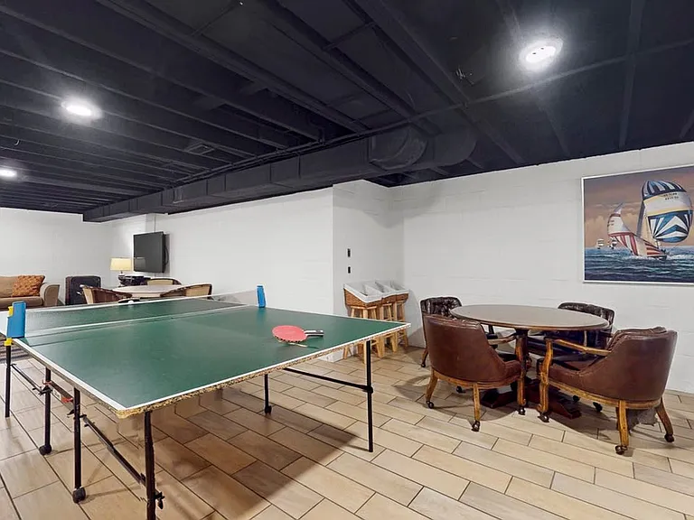Building's Lounge