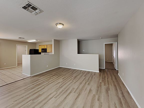 3rd image of 16014 W Woodlands Ave