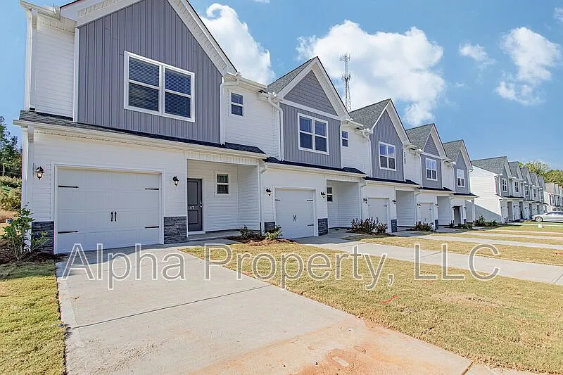 3 bed, 2.5 bath, 1500 sqft, $1,625 — Photo 2