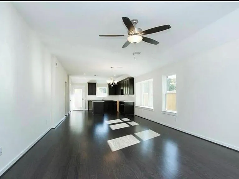 204 Laura Leigh Ln — Photo 4