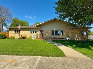 979 S Prairie Ave, Fairmont, MN 56031
