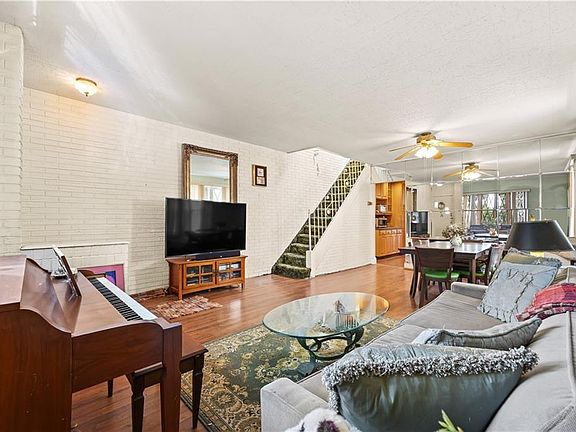 3rd image of 2039 W 5th St