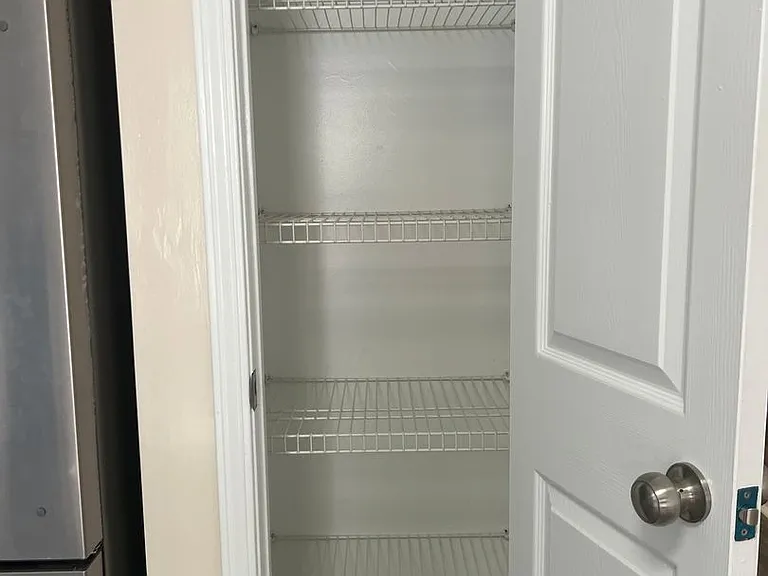 422 Snow St — Photo 9