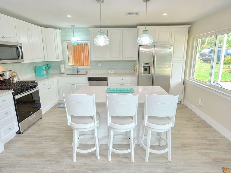 1315 NE Flora Pl — Photo 13