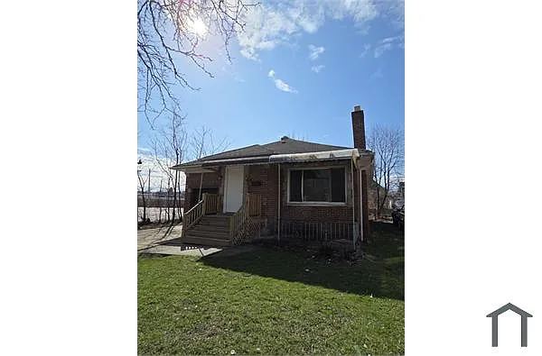 Building Photo - 3372 E 126th St