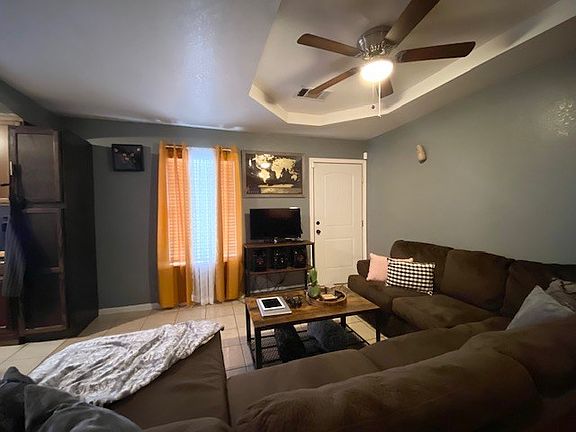 4th image of 306 Zaragoza St