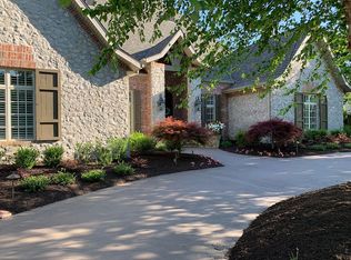 6 W Razorback Rd, Rogers, AR 72758