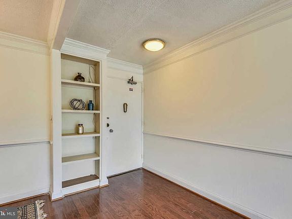 3rd image of 4600 S Four Mile Run Dr APT 513