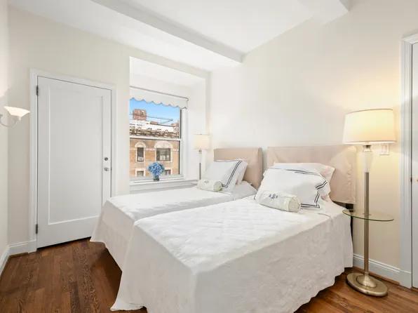 135 East 74th Street 11BC image 10 of 10