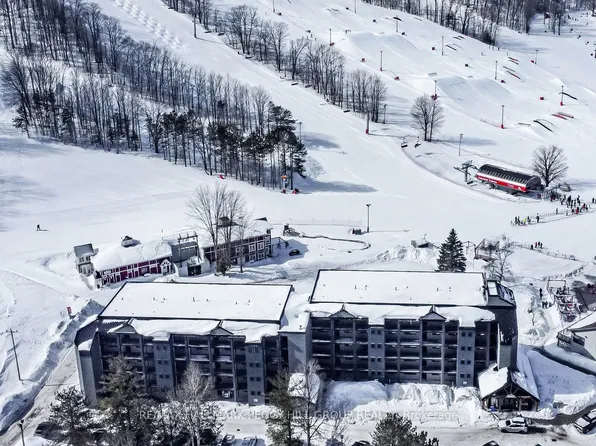 80 Horseshoe Blvd #503, Oro Medonte, ON L4M 4Y8