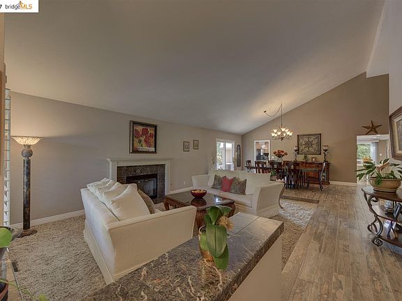 5th image of 611 Exeter Pl