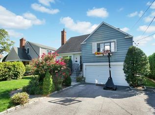 110 Locust Ave, Scarsdale, NY 10583