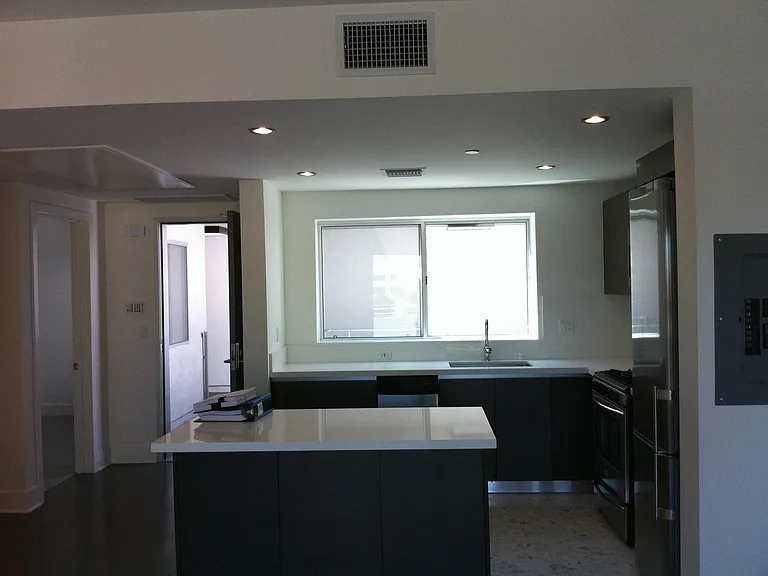 1730 Sawtelle Blvd #Penthouse 10 — Photo 12