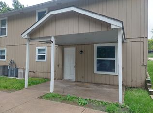 6911 N Chas Dr UNIT B, Liberty, MO 64068