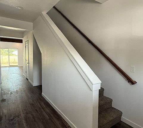 2nd image of 417 S Chronicle Rd #419