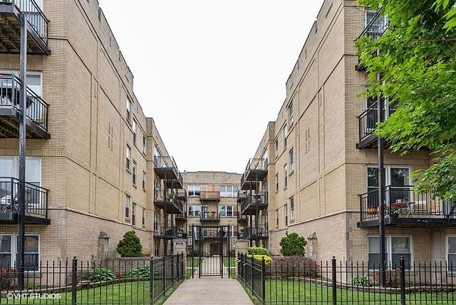 1st image of 4020 N Albany Ave APT 3A