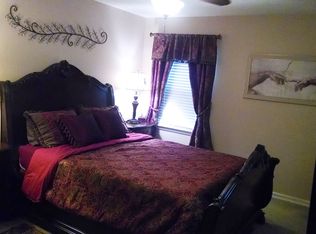 1722 Martindale Dr, Fayetteville, NC 28304