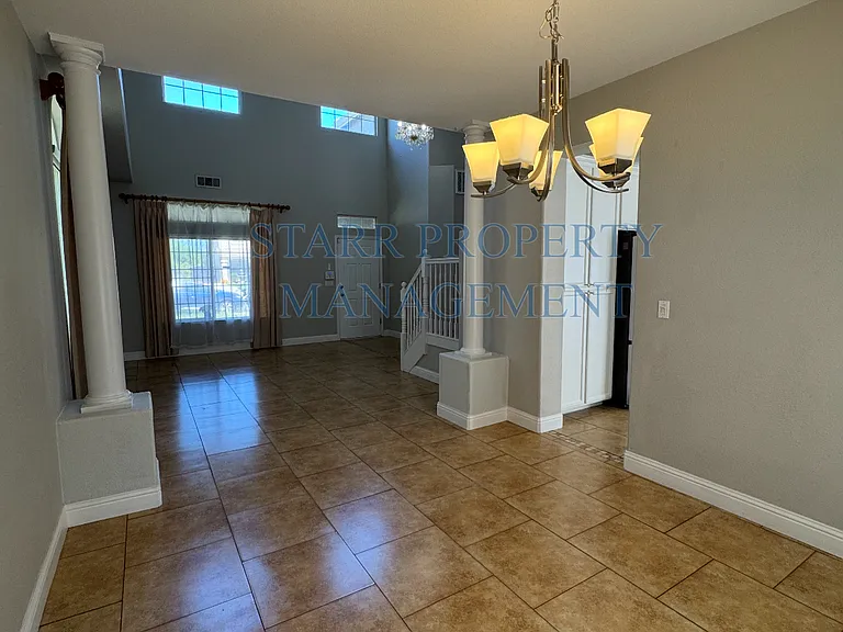 4919 Tyler Ct — Photo 4