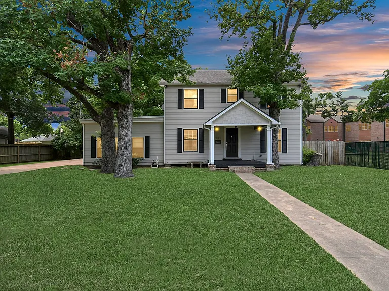 901 N Jones St — Photo 2