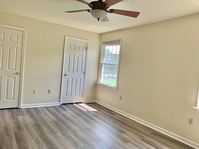 4069 Darius Dr — Photo 16