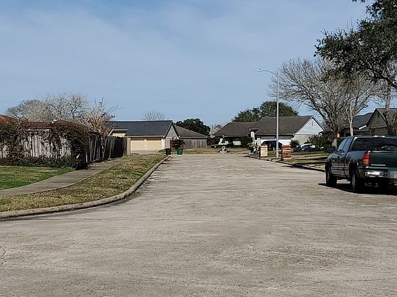 4th image of 8303 Blossom Bell Ln