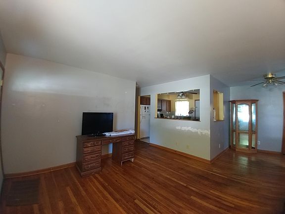 5th image of 3771 Ganson Dr