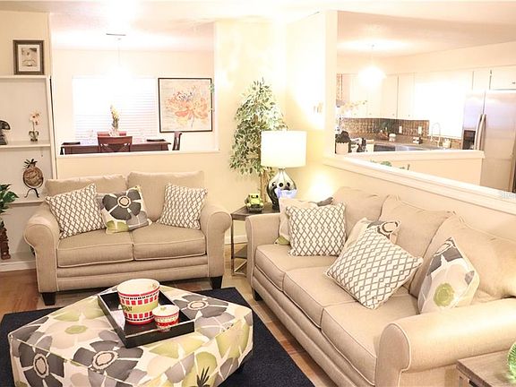 2nd image of 2401 Healy Dr
