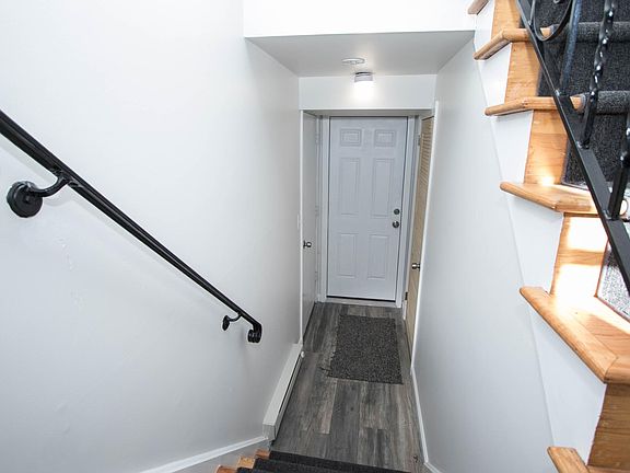 3rd image of 81 Stein Ave #1