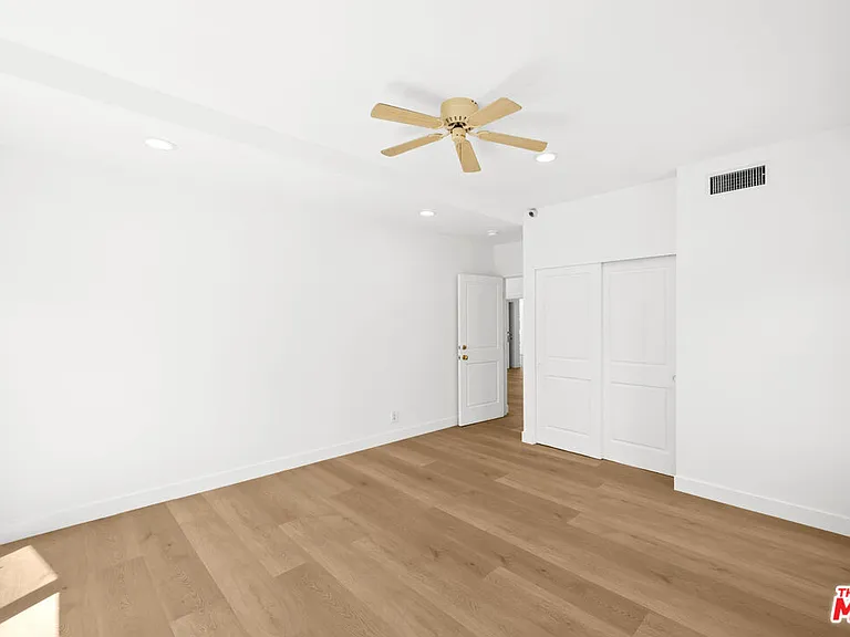 244 S Almont Dr — Photo 38